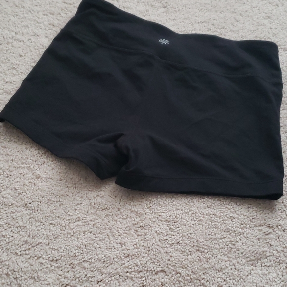 Athleta Powervita short - Picture 3 of 4